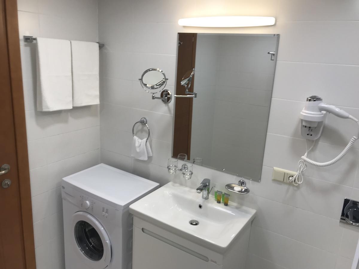 Full Comfort Apartment On Aghmashenebeli Tbilissi Extérieur photo
