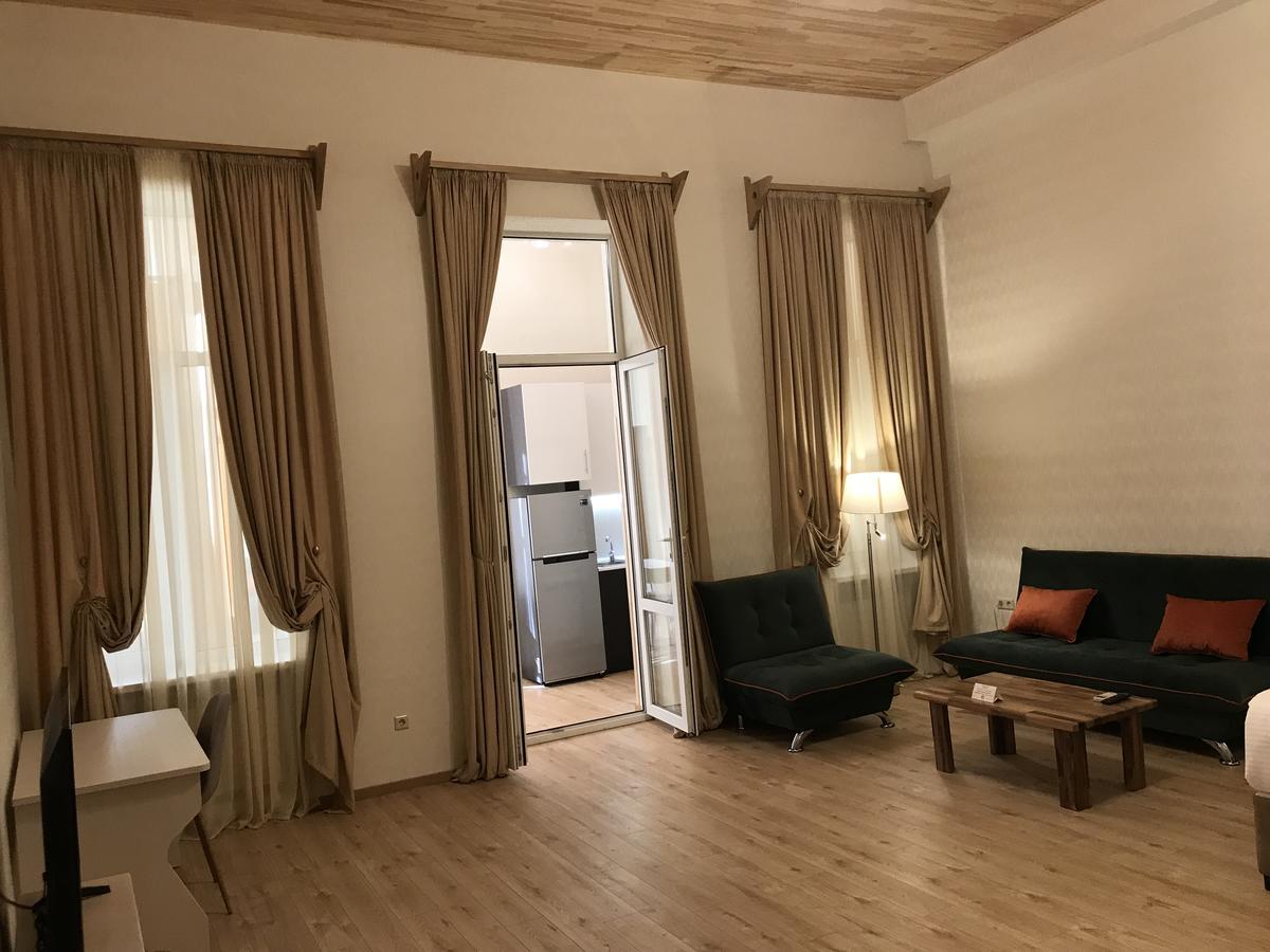 Full Comfort Apartment On Aghmashenebeli Tbilissi Extérieur photo