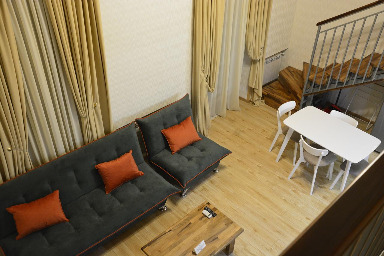 Full Comfort Apartment On Aghmashenebeli Tbilissi Extérieur photo